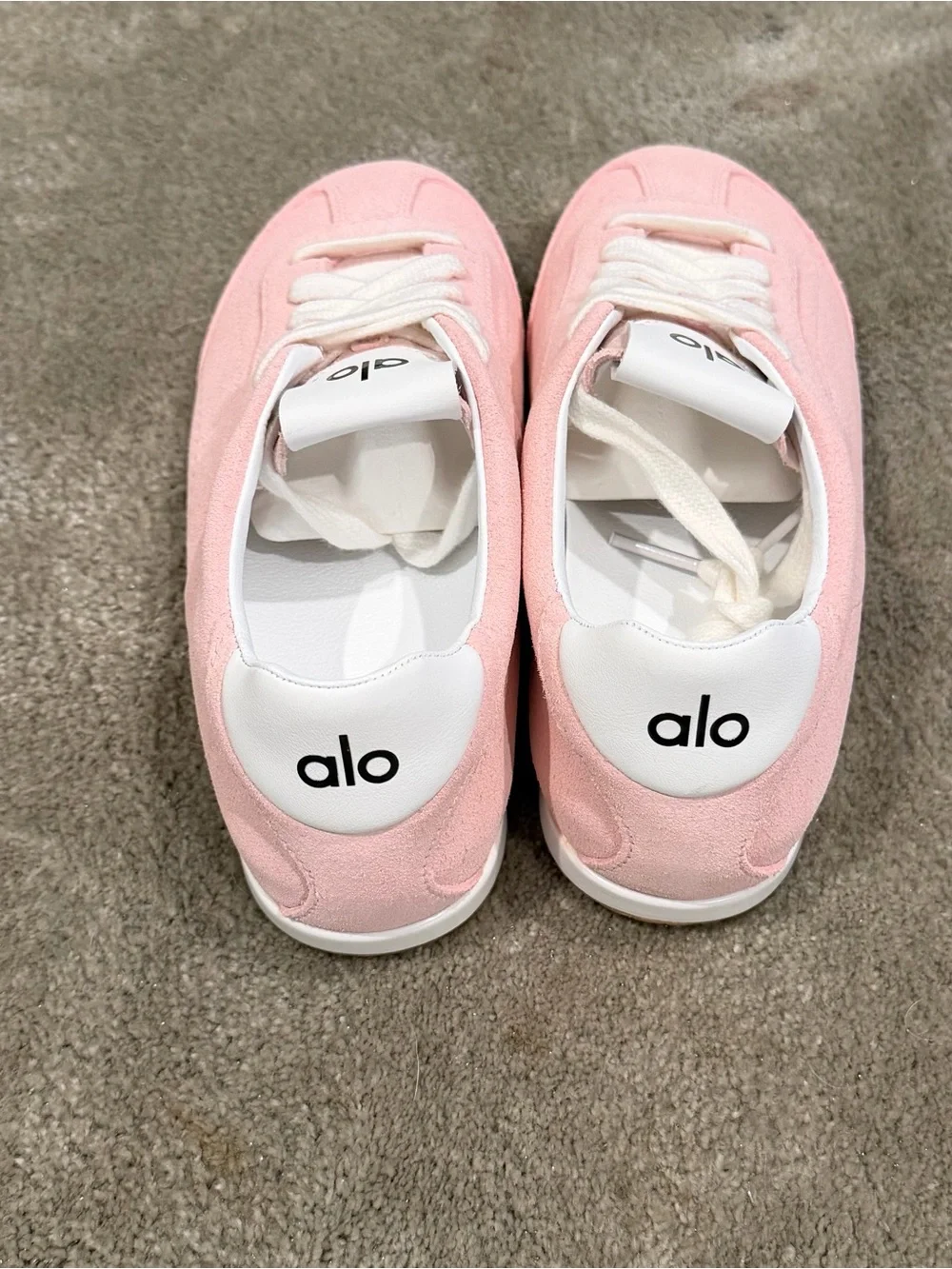 Brand New in Box: ALO Yoga Women's Pink Marshmallow Suede Low-Top Sneakers | 7.5